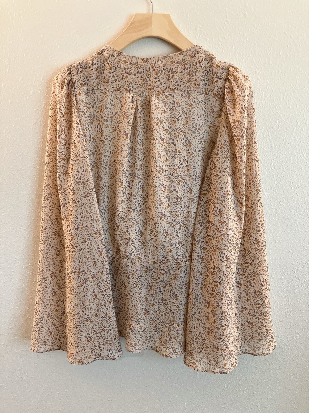 LULU’s Bell-Sleeve Floral V-Neck Peplum Wrap Blouse Shirt Top Cropped Medium - Picture 6 of 12